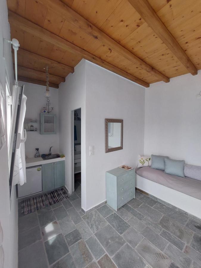 Μπλε Στουντιο 1 Villa Livádi Kültér fotó