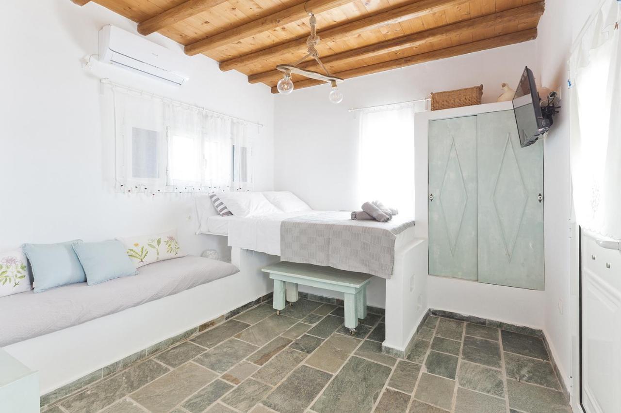Μπλε Στουντιο 1 Villa Livádi Kültér fotó